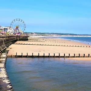 Sea Front With Massage Shower Netflix Great Location Bridlington